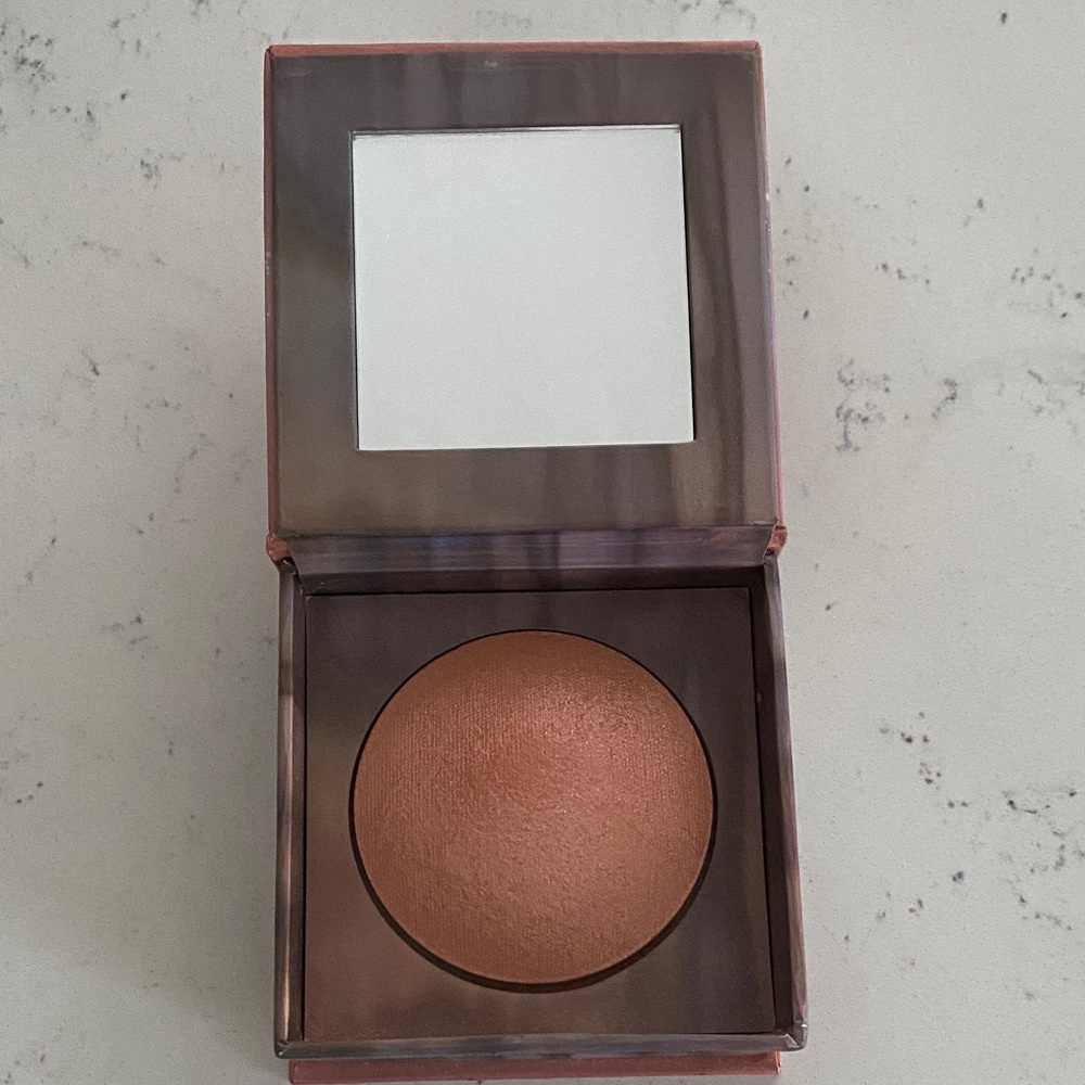 Urban Decay Naked Illuminated Highlighter - Radiant Fireball - Picture 2 of 4